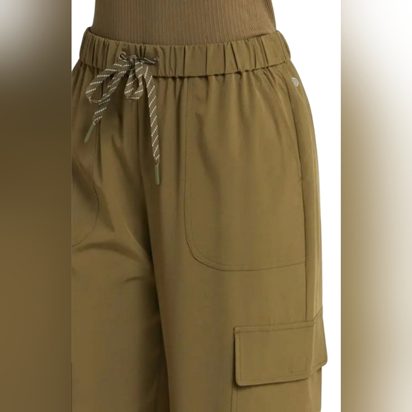 🎉Host Pick🎉 Zella Interval Utility Cargo Pants Olive Night sz Small(4-6) NWT - Picture 8 of 8